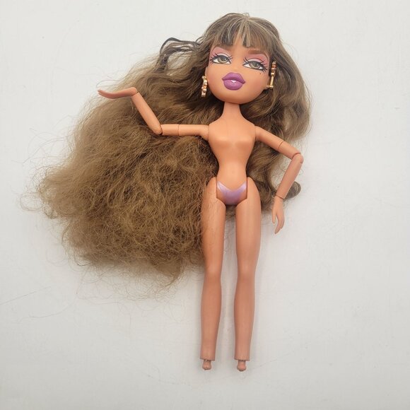 MGA Entertainment Bratz Always Yasmin Jointed Poseable Doll Nude - Picture 1 of 13